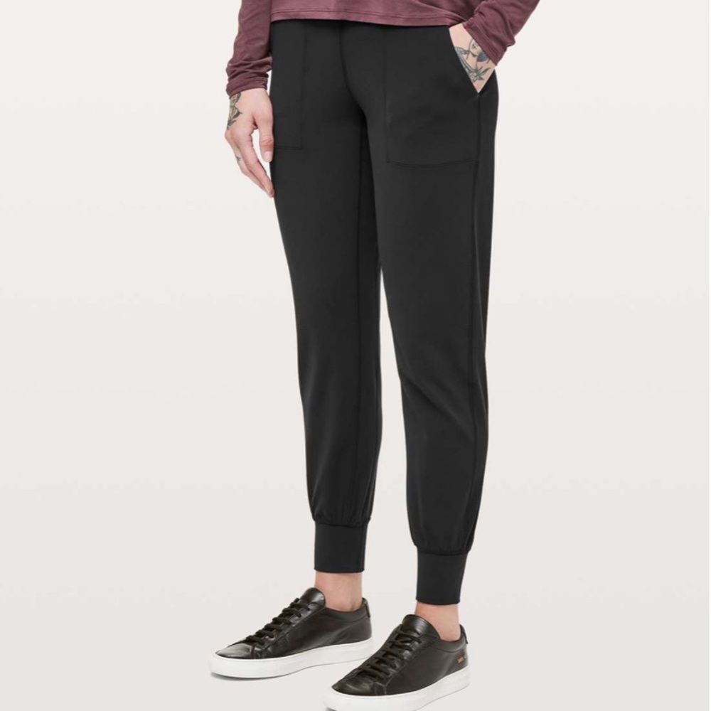 Lululemon 🍋 28” Align Jogger sz. 10
